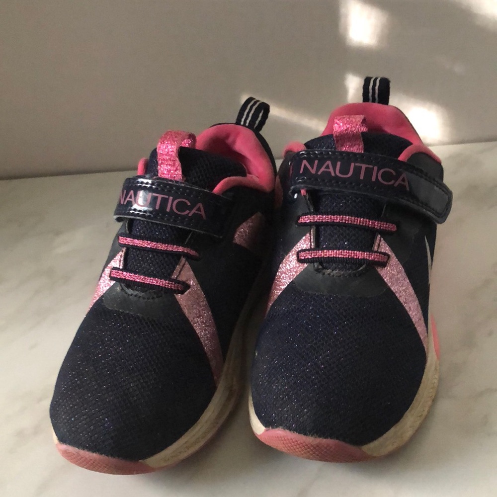 GIRL'S LOGO MESH SNEAKER